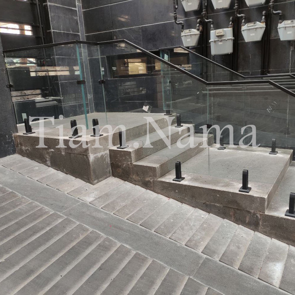 جان پناه تراس و استخر