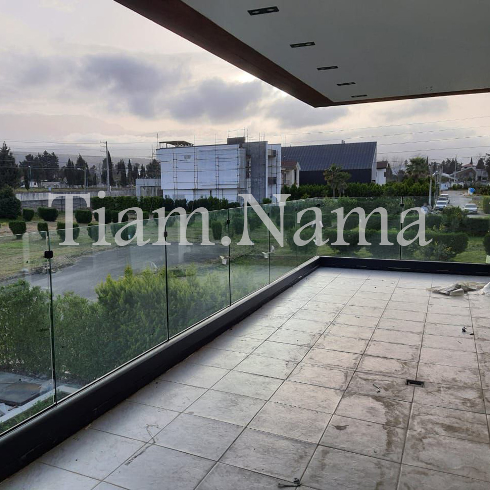 نرده شیشه ای بالکن