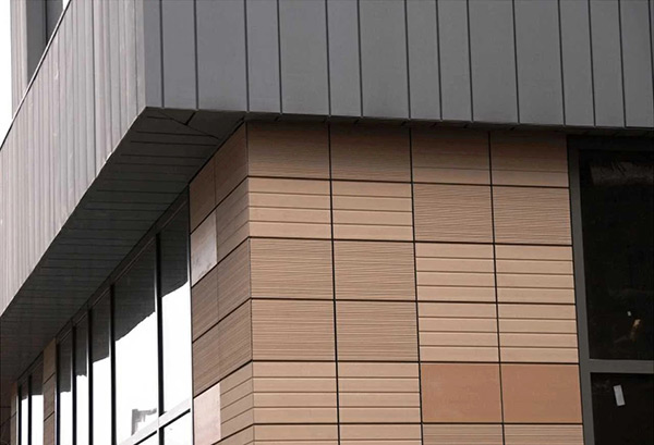 ساختمان با نمای سرامیک